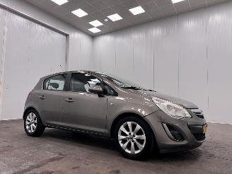 Unfallwagen Opel Corsa 1.2 Autom. Edition 5-drs Airco 2012/5
