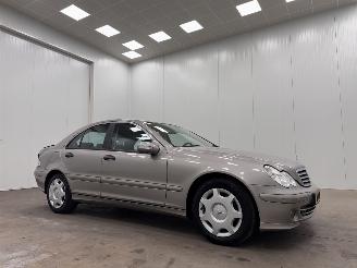 Damaged car Mercedes C-klasse 180 Kompressor Navi Clima 2006/3