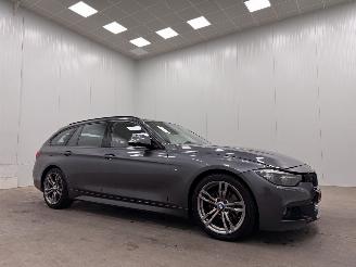 Schadeauto BMW 3-serie Touring 318i Autom. M-Sport Panoramadak Navi Clima 2019/3
