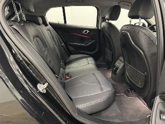 BMW 1-serie 118i Autom. High Executive Edition 5-drs Navi Clima picture 10