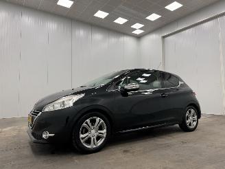 Peugeot 208 1.4 VTi Allure Panoramadak Clima picture 4