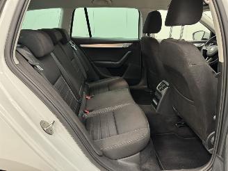Skoda Octavia Combi 1.0 TSI Navi Clima picture 10