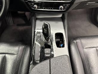 BMW 5-serie Touring 520i Exe Autom. Navi Clima picture 13