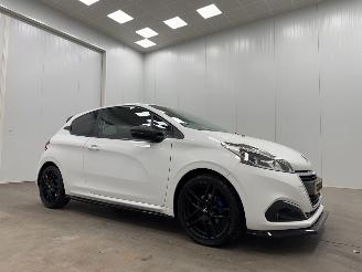 krockskadad bil auto Peugeot 208 1.0 PureTech Access Airco 2015/8