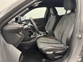 Peugeot 2008 1.2 PureTech 100 Allure Navi Clima picture 8