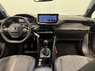 Peugeot 2008 1.2 PureTech 100 Allure Navi Clima picture 11