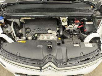 Citroën C4 SpaceTourer 1.2 PureTech Autom. Navi Clima picture 15