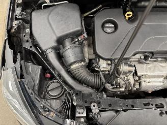 Opel Astra Sport Tourer 1.4 Online Edition Navi Clima picture 16