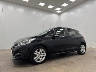 Peugeot 208 1.2 PureTech Signature 5-drs Navi Airco picture 4