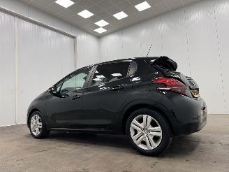 Peugeot 208 1.2 PureTech Signature 5-drs Navi Airco picture 3