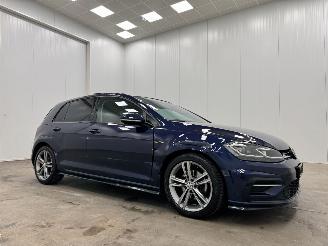 Vaurioauto  passenger cars Volkswagen Golf 1.5 TSI R-Line Panoramadak 5-drs Navi Clima 2017/11