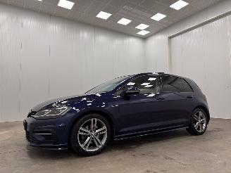 Volkswagen Golf 1.5 TSI R-Line Panoramadak 5-drs Navi Clima picture 4
