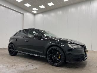 skadebil auto Audi A3 Sportback 1.4 E-Tron PHEV Panoramadak Navi Clima 2015/3