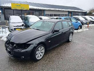 Damaged car BMW 3-serie 3 serie Touring (E91) Combi 318i 16V (N43-B20A) [100kW] 2011/9