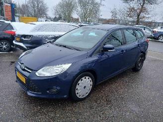 Unfallwagen Ford Focus Focus 3 Wagon Combi 1.6 TDCi ECOnetic (NGDB) [77kW 2012/10