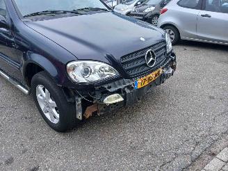 Mercedes ML ML I (163) SUV 320 3.2 V6 18V (M112.942) [160kW] picture 5