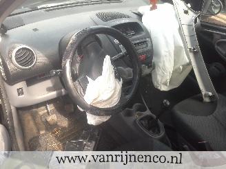 Toyota Aygo Aygo (B10) Hatchback 1.0 12V VVT-i (1KR-FE(Euro 4)) [50kW]  (07-2005/06-2014) picture 5