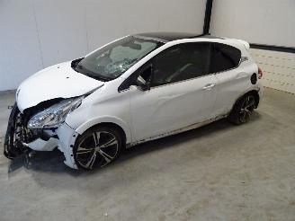 Peugeot 208 1.6 THP 200 GTI picture 3