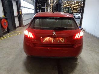 Peugeot 308 1.2 THP picture 2