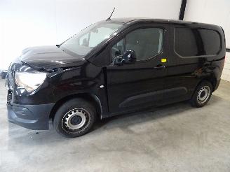 Voiture accidenté Opel Combo 1.5 HDI 2021/9