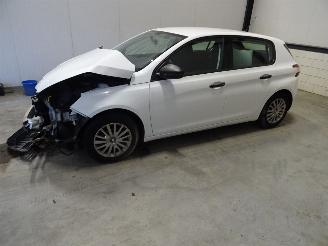 Voiture accidenté Peugeot 308 1.2 VTI 2014/3