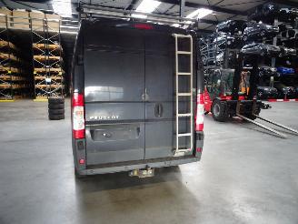 Peugeot Boxer 2.2 HDI picture 2