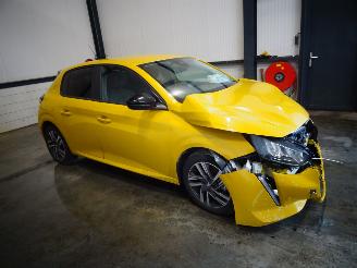 Salvage car Peugeot 208 1.2 THP 2023/10