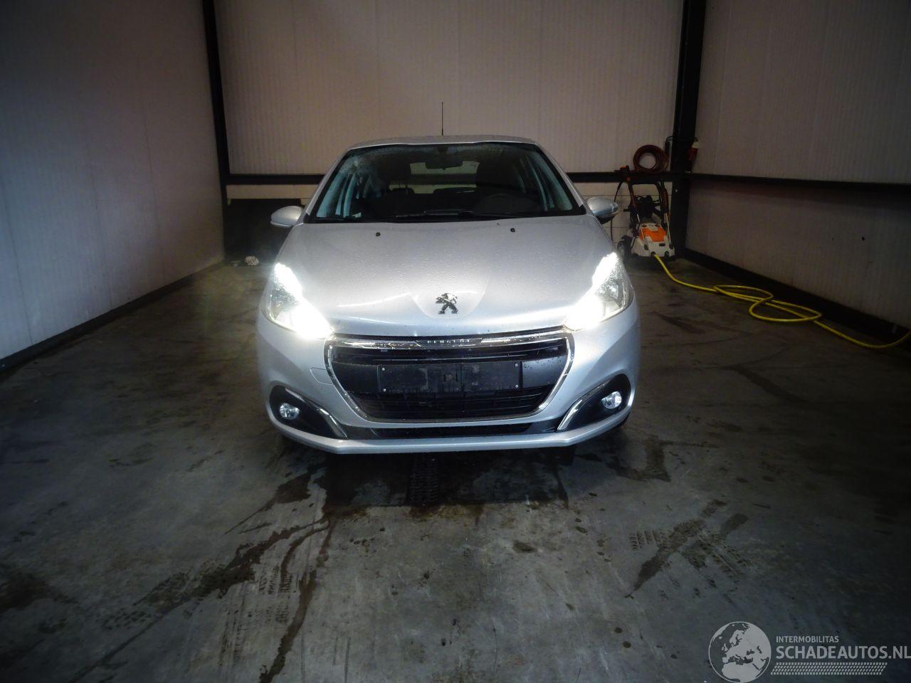 Peugeot 208 1.2 vti