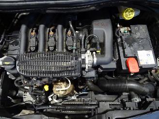 Peugeot 208 1.2VTI picture 5