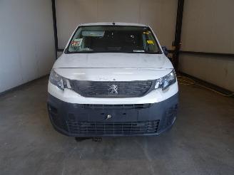 Coche siniestrado Peugeot Partner 1.6 HDI 2022/11