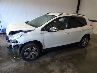 Sloopauto Peugeot 2008 1.2 VTI 2015/10