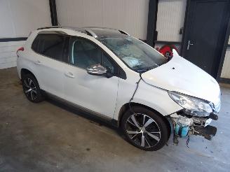 Damaged car Peugeot 2008 1.2 THP 2016/2