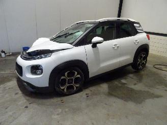 Salvage car Citroën C3 Aircross 1.2 THP 2020/9
