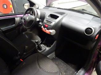 Peugeot 107 1.0 picture 6