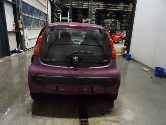 Peugeot 107 1.0 picture 3