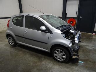 disassembly passenger cars Peugeot 107 1.0 2010/9