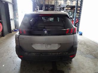 Peugeot 5008 1.2 THP picture 2