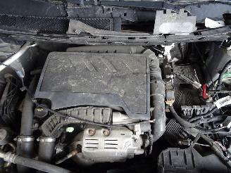 Peugeot 5008 1.2 THP picture 5