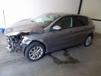 Peugeot 308 1.2 THP picture 3
