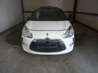 Vrakbiler auto Citroën DS3 1.2 VTI CABRIO 2015/11