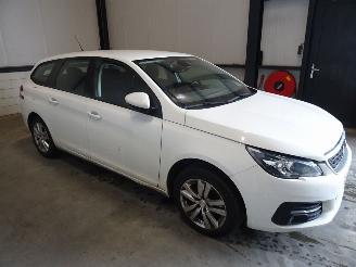 Peugeot 308 1.2 THP picture 3