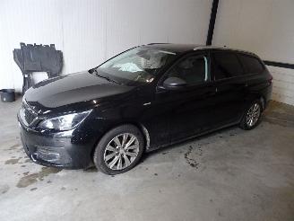 Peugeot 308 1.5 HDI picture 2