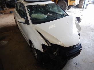 Volkswagen Polo 6r 1.2 tdi bluemotion picture 2