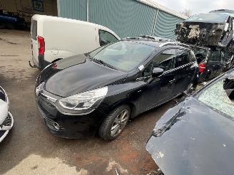 skadebil auto Renault Clio Estate 0,9 TCE Limited 2016/1