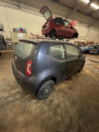 Volkswagen Up! 1.0mpi picture 3