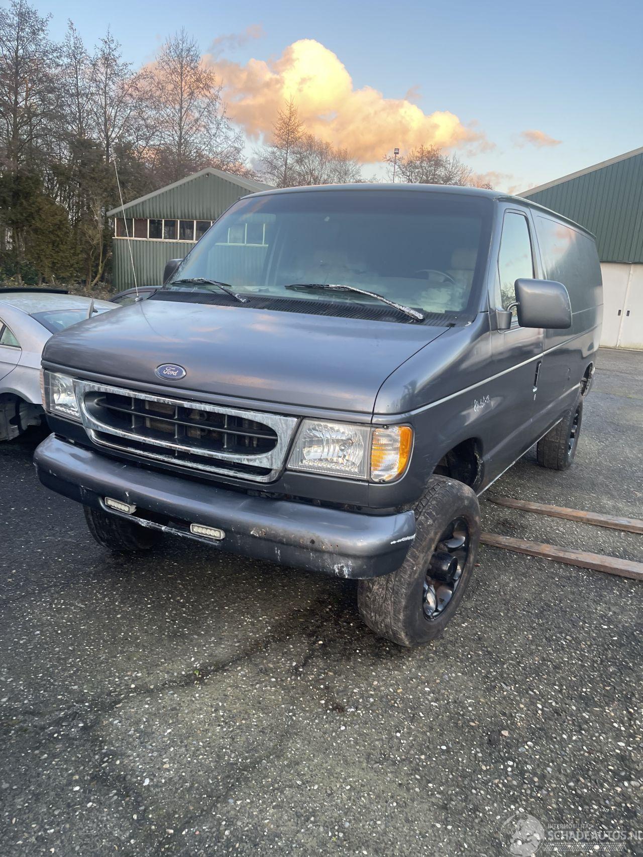 Ford USA  E250 5.4 V8
