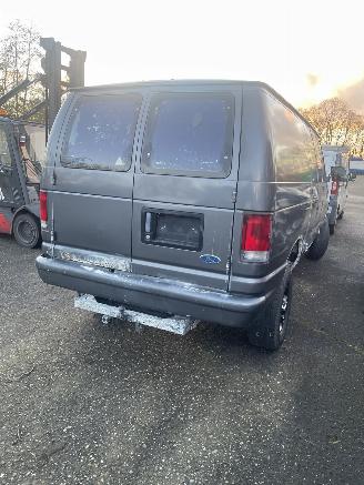 Ford USA  E250 5.4 V8 picture 3
