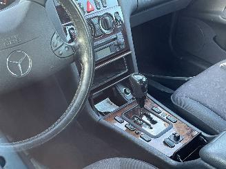 Mercedes E-klasse 240 Elégance picture 6
