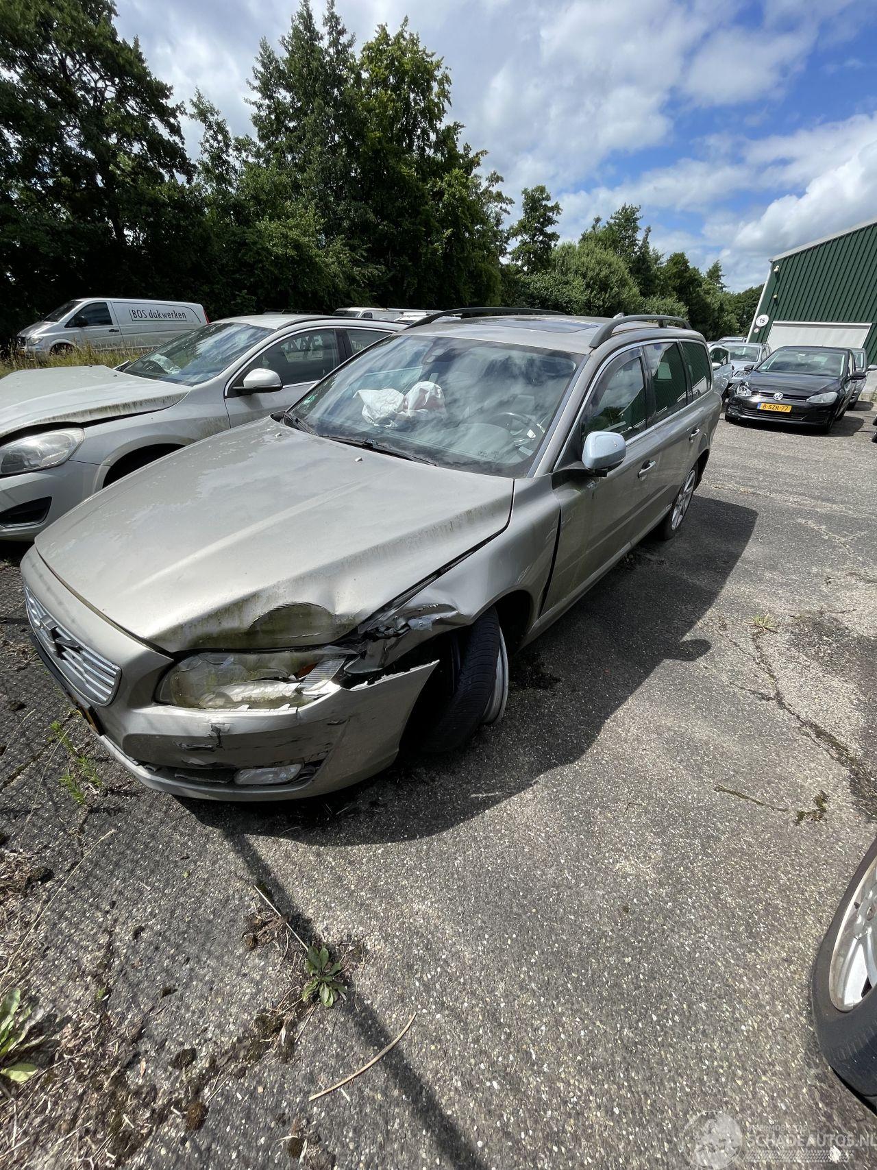 Volvo V-70 2.0 D4 summum 5 cilinder