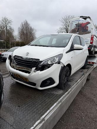 Salvage car Peugeot 108 E vti 2016/1